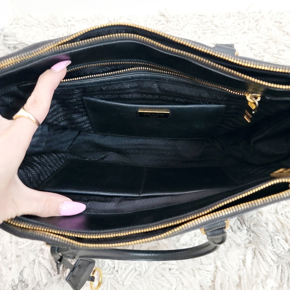 Prada Galleria medium saffiano leather bag - Picture 7 of 15